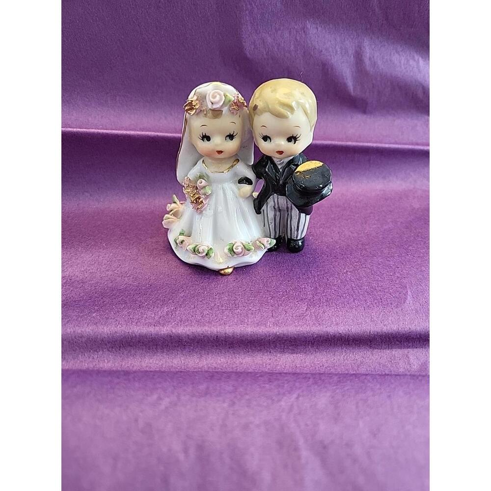 Lefton Bride and Groom Wedding Cake Topper